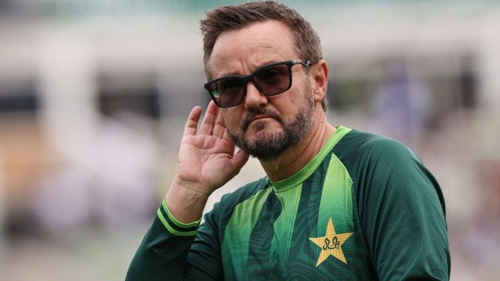 Mike Hesson Set to Continue as Pakistan’s Test Head Coach
