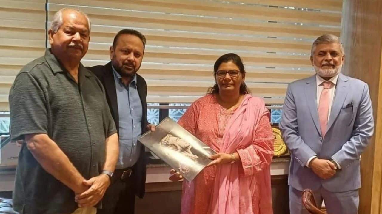PAA Delegation Calls on Principal Information Officer