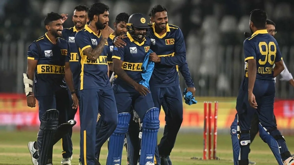 Sri Lanka Crush Pakistan by 8 Wickets to Reach ODI Tri-Series Final