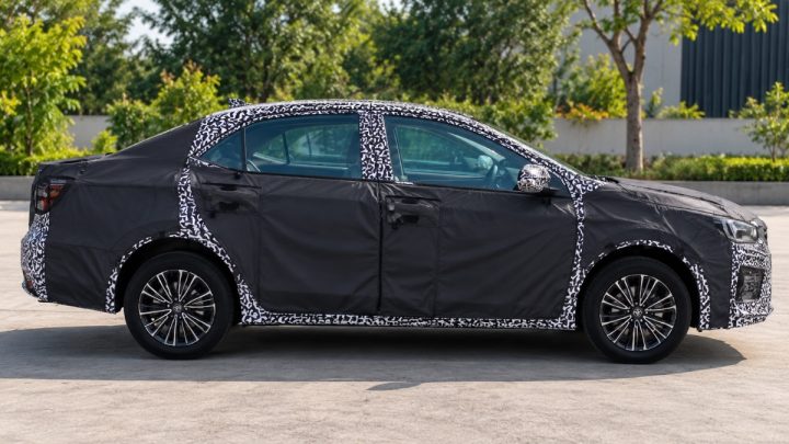 Toyota Corolla Altis Facelift Spotted in Pakistan