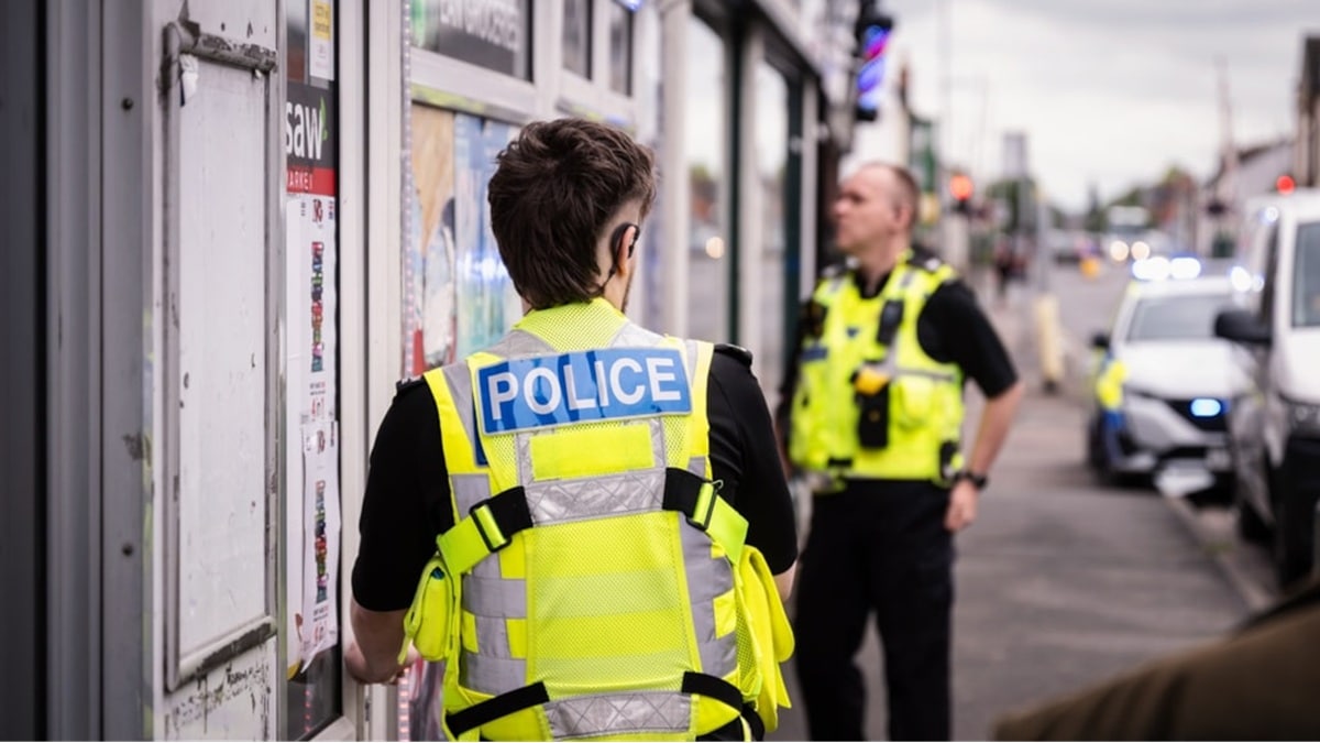UK Arrests Over 17,000 Illegal Workers in Major Crackdown