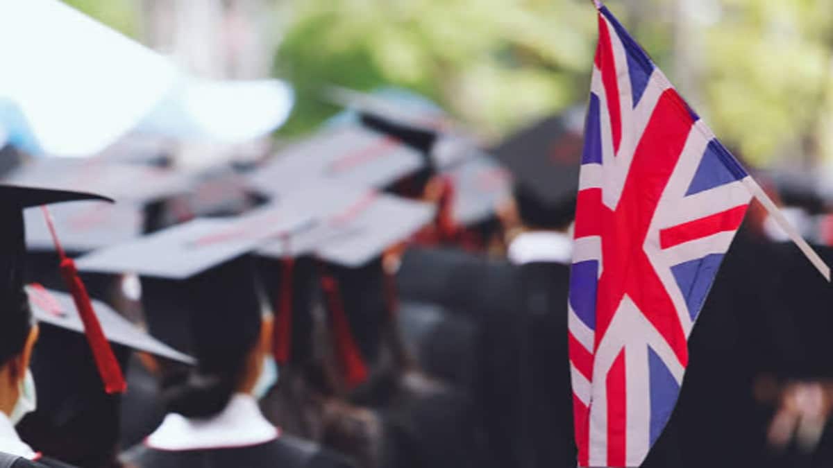 15 UK Universities Suspend Recruitment From Pakistan