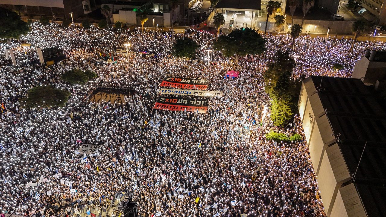 Mass rally against Netanyahu ahead of pivotal Israeli election