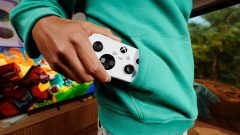 Microsoft Launches Pocket-Sized Xbox Nano Controller