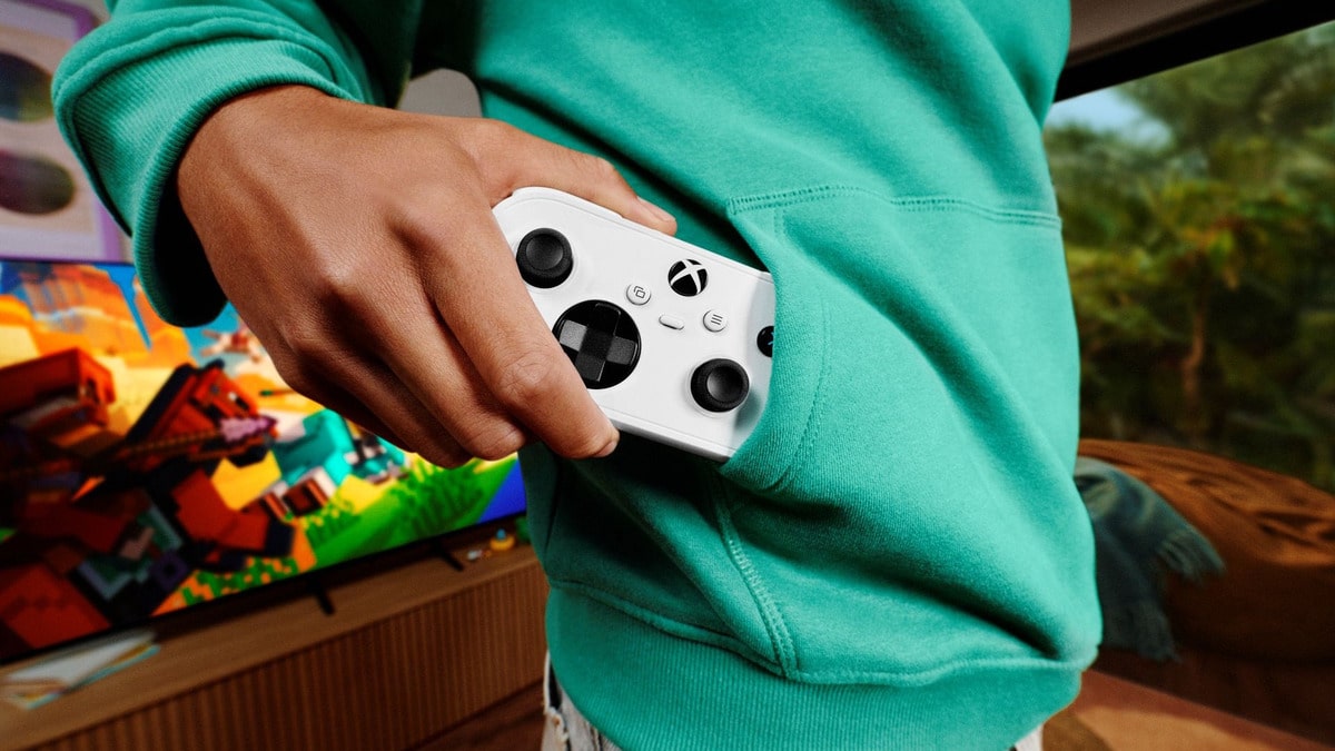 Microsoft Launches Pocket-Sized Xbox Nano Controller