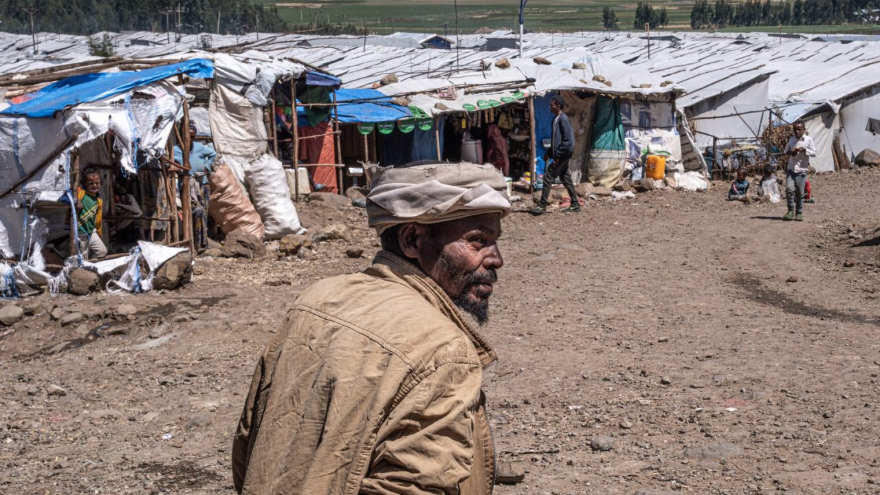 Hundreds of Ethiopians cross into Kenya to flee regional fighting