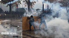 Almost 1,000 arrested as clashes follow another day of mass protests across France