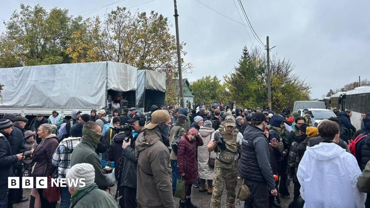 Residents leave devastated Russian-occupied Oleshky as evacuation corridor opens