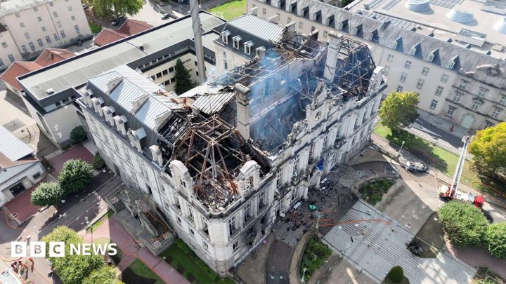 Suspect arrested after historic town hall set alight – French media