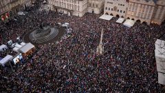 Thousands protest in Prague against public media funding reforms