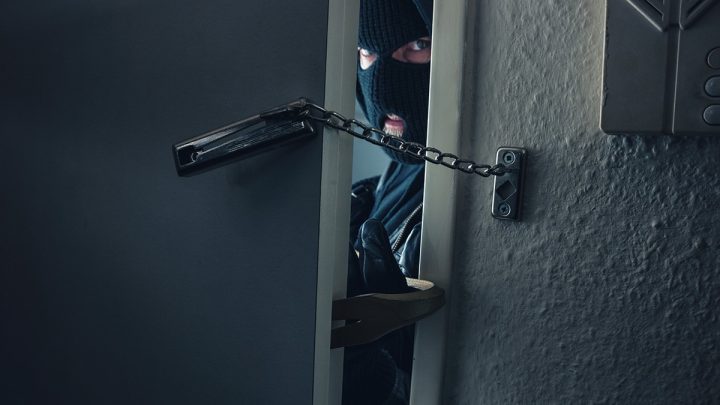 Thieves Steal Household Items Worth Rs. 270,000 From Former PM’s House