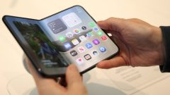iPhone Duo Teardown Reveals Possible Cause of Broken Screens