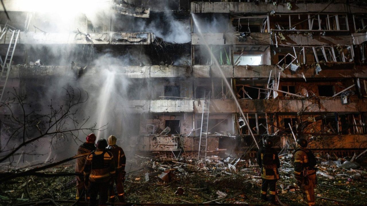 Kyiv hit by Russian ballistic missiles for second day with no warning