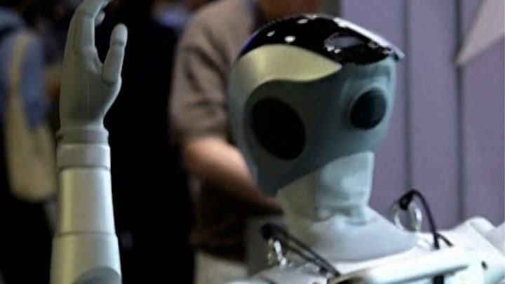 Robots dance the ‘Macarena’ at Japan tech expo