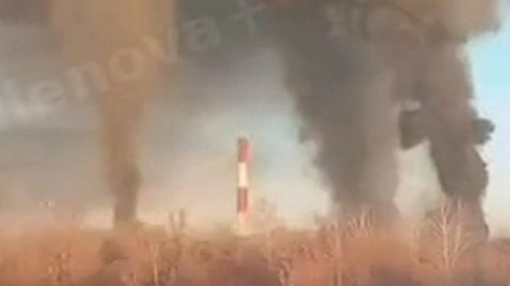 Russian oil refinery struck as Ukraine renews drone attacks