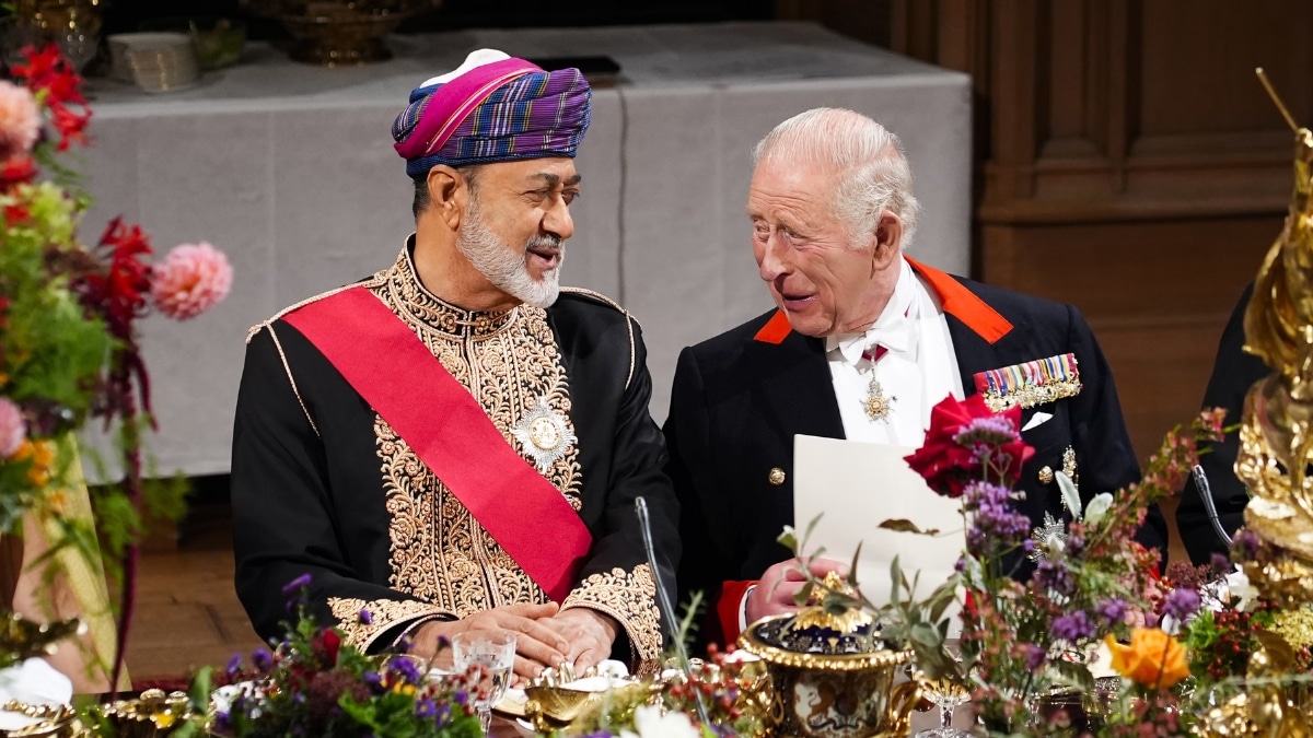 King Charles Narrates Hadees in Arabic
