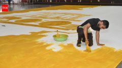 PeopleEngineer-turned-artist sets Guinness record with chilli-turmeric painting
