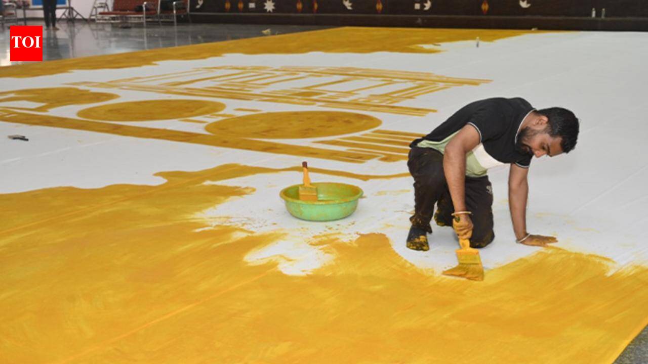 PeopleEngineer-turned-artist sets Guinness record with chilli-turmeric painting