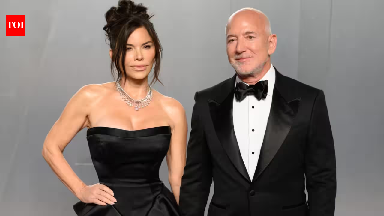 Tech NewsJeff Bezos and Lauren Sanchez gave $3 million to rebuild Maui homes after wildfires
