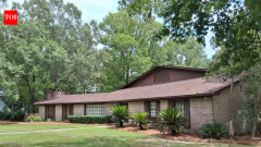 NewsSouth Carolina home with 3 kitchens and indoor pool lists for $1.227m