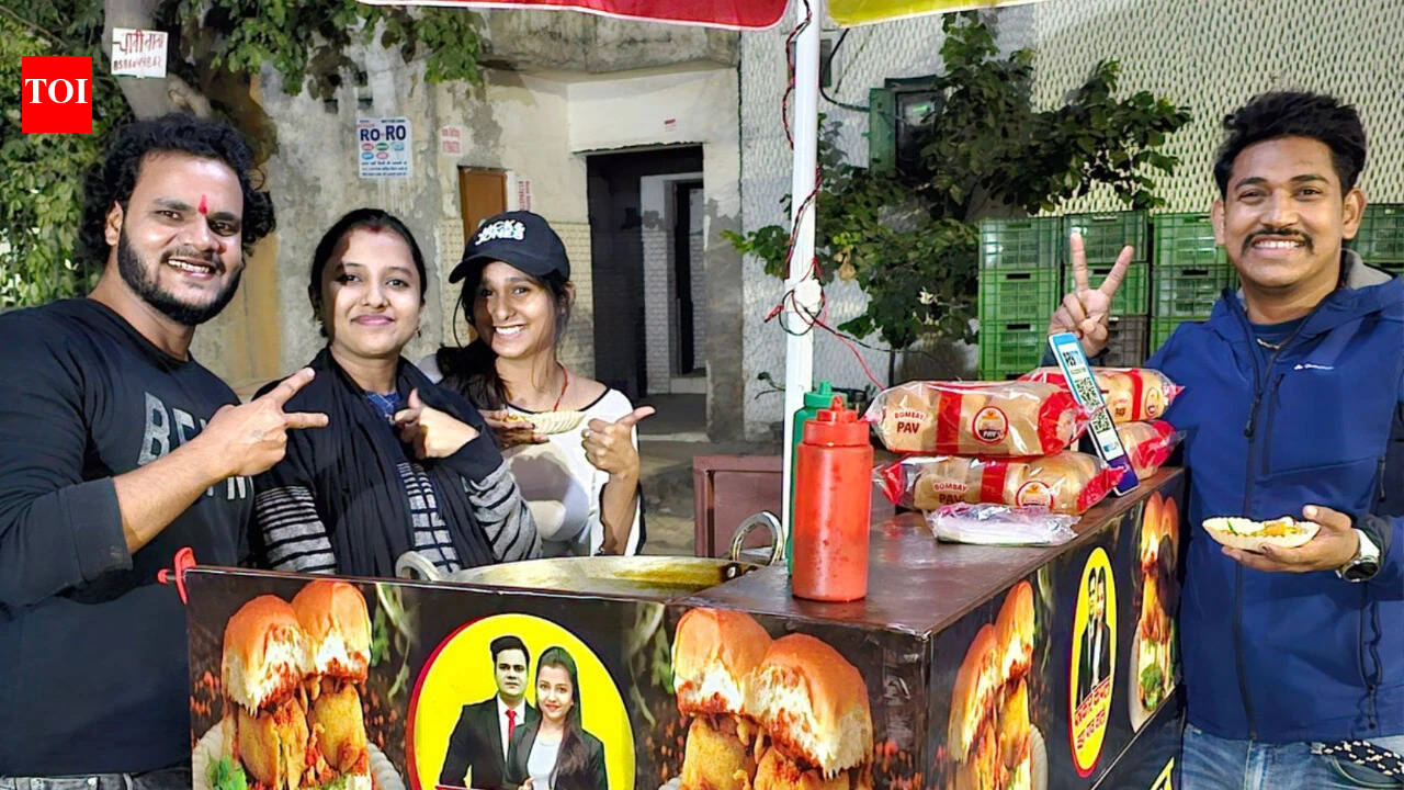 PeopleJobless journalist couple builds Patrakar Vada Pav, now sells 100+ daily
